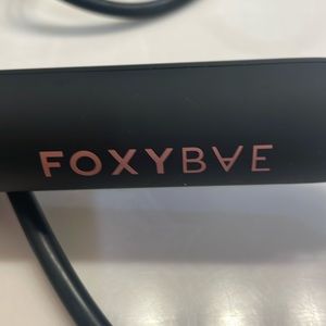 FoxyBae curling iron
